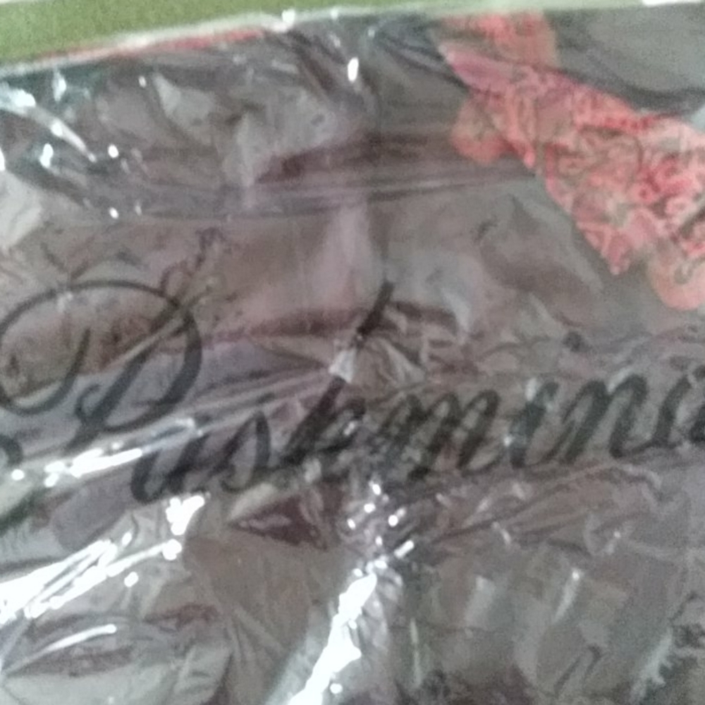 Pashmina shawl